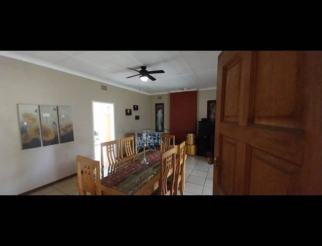 3 BEDROOM HOUSE FOR SALE IN HOMESTEAD